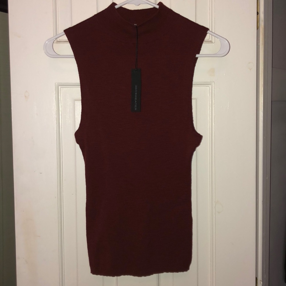 Sleeveless 360 sweater